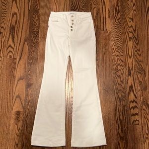 J brand Women’s Maria flare white jeans high waist w/ Button fly. NWT. SIZE 27.